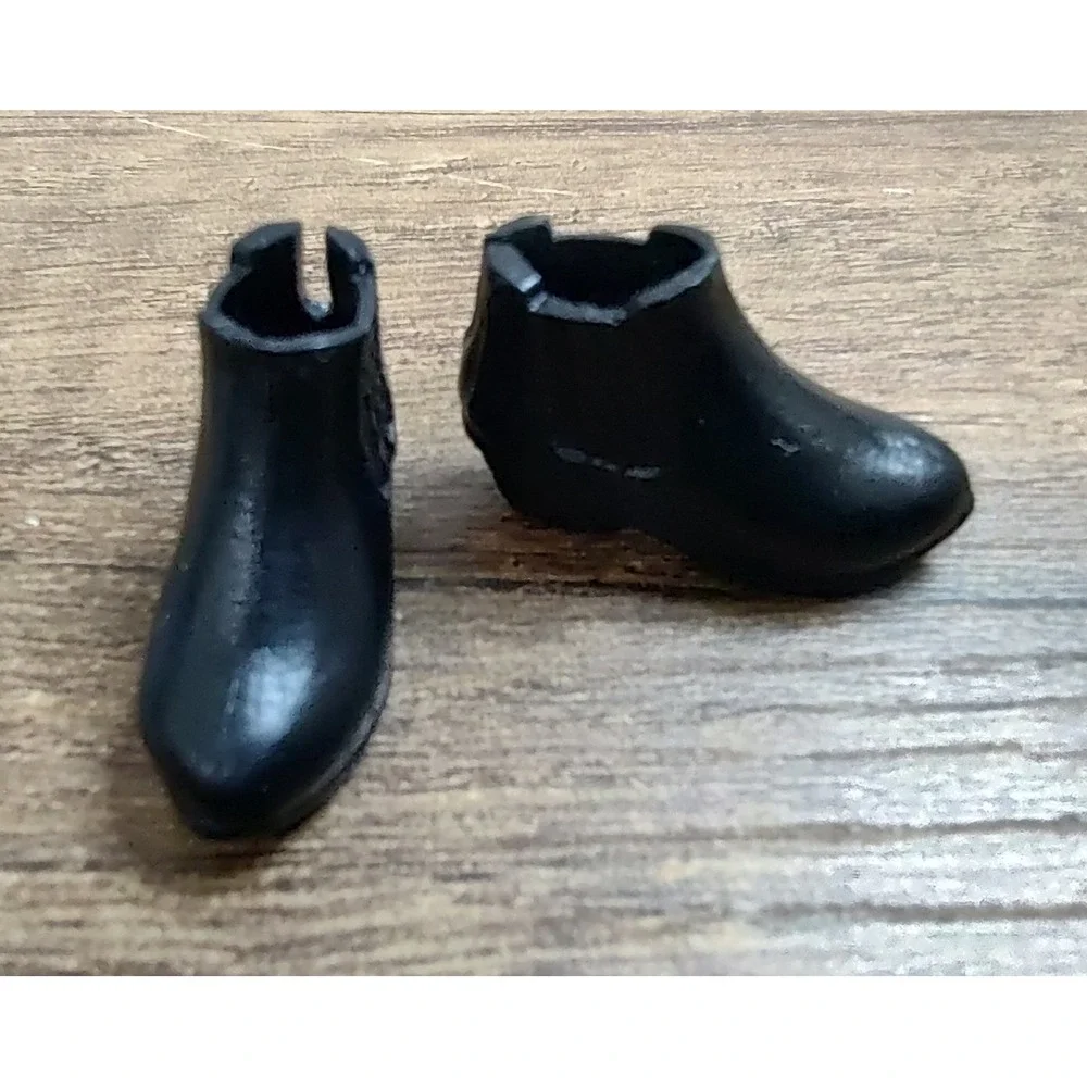 Barbie Doll Shoes Black Ankle Boots Booties Z26